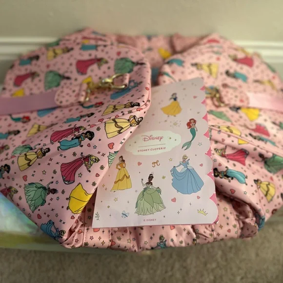 Never Stop Dreaming Duffle Stoney Clover Lane Disney - Picture 4 of 16